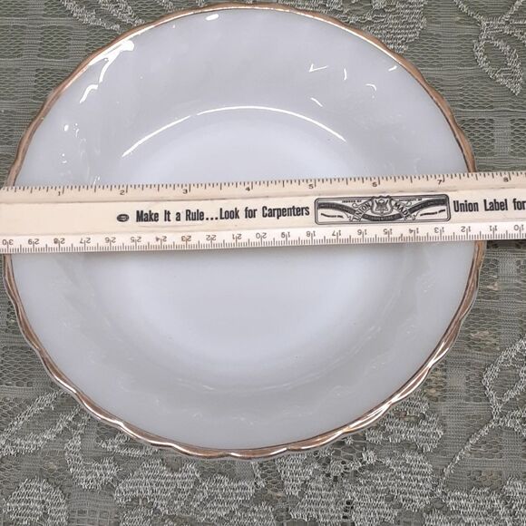 4 pc. Anchor Hocking Suburbia Fire King Swirl  Salad Bowls with Gold  Trim - Picture 9 of 10